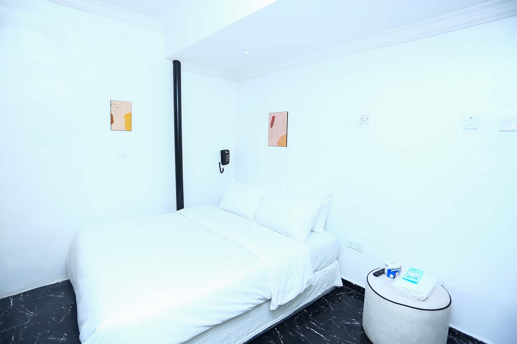 Eyo Room